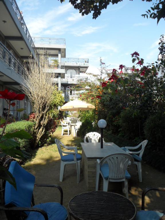 Hotel Nirvana Pokhara Eksteriør billede